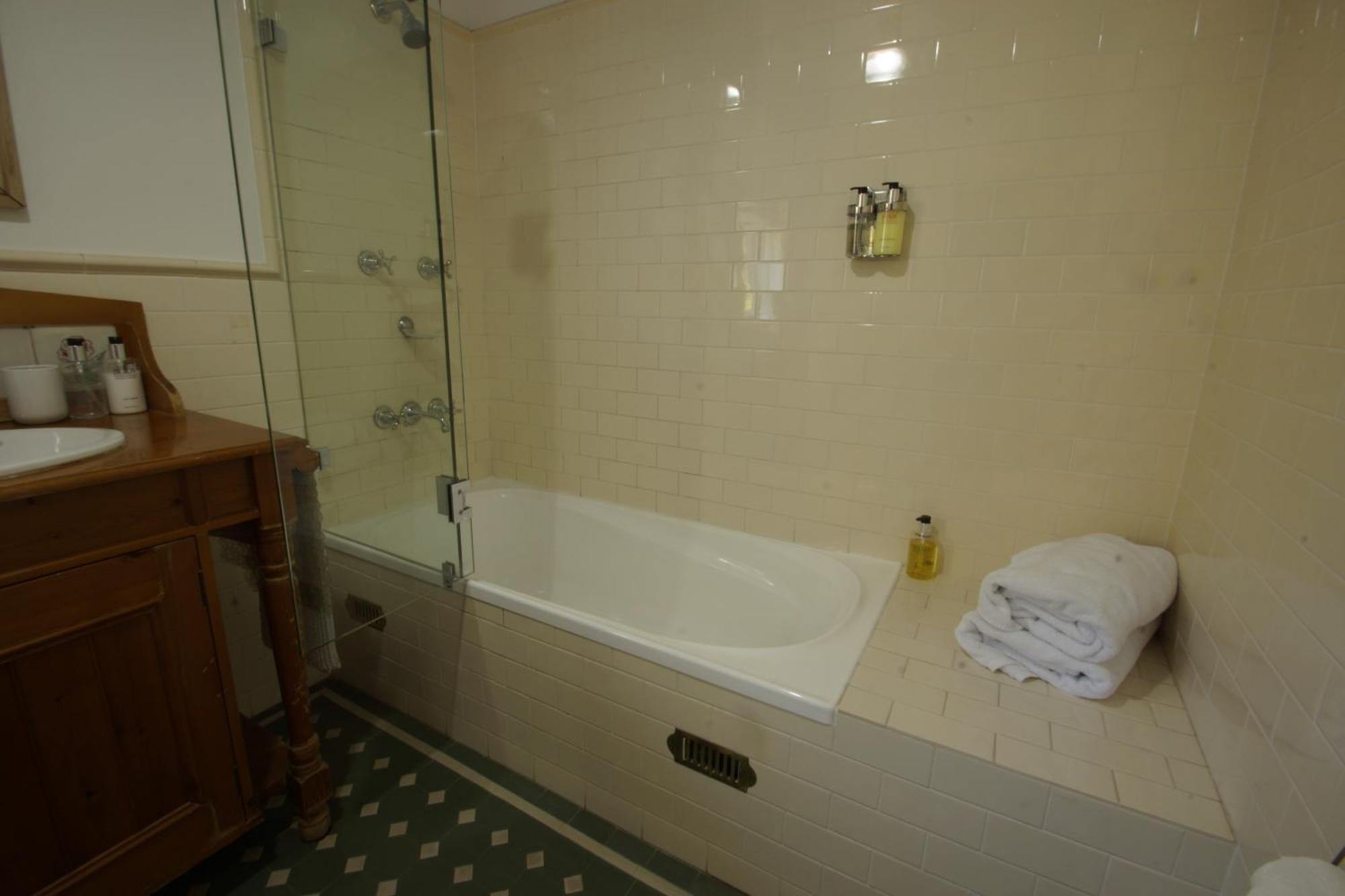 The Carriages Boutique Hotel And Vineyard โพโคลบิน ภายนอก รูปภาพ