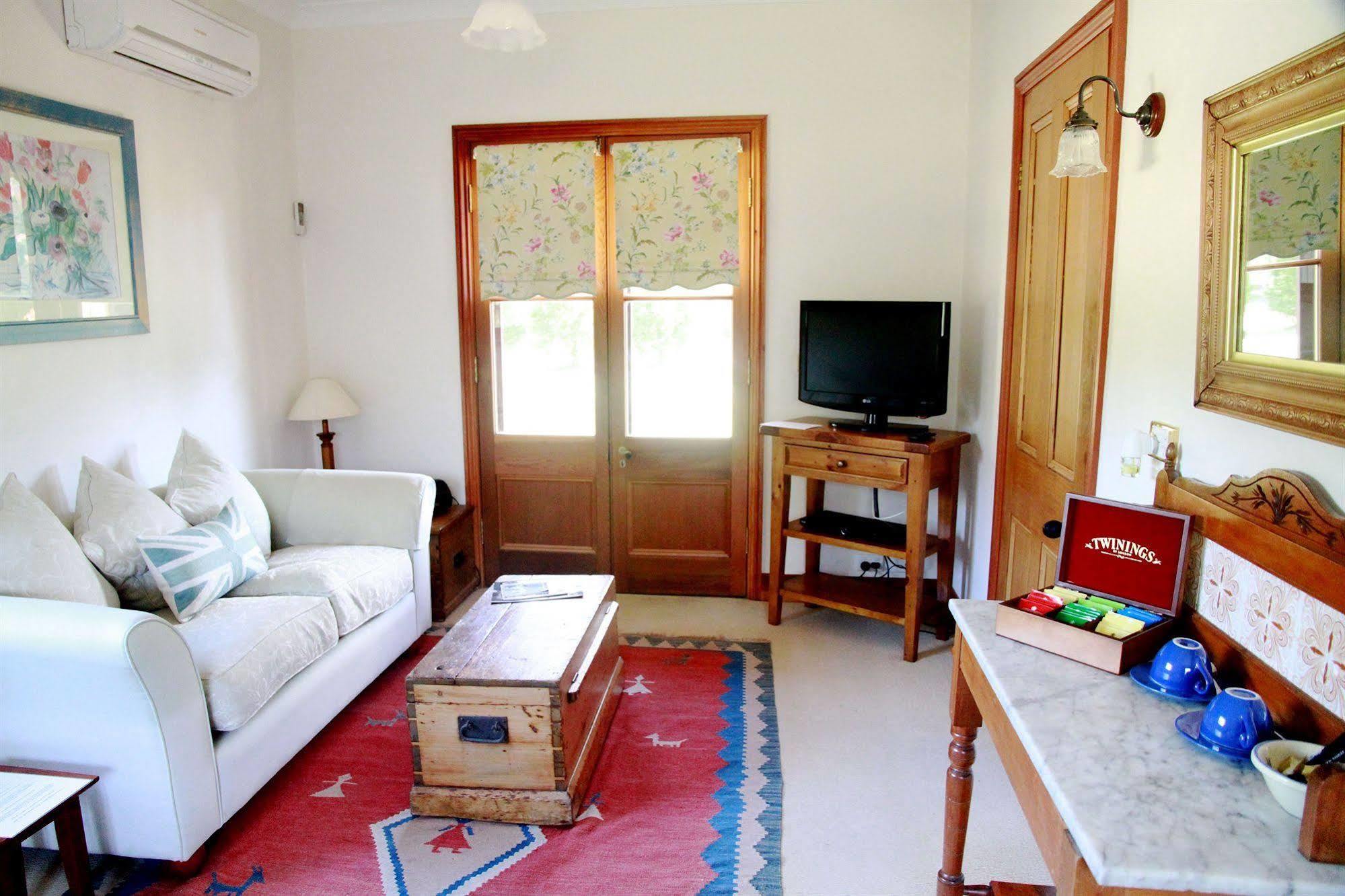 The Carriages Boutique Hotel And Vineyard โพโคลบิน ภายนอก รูปภาพ